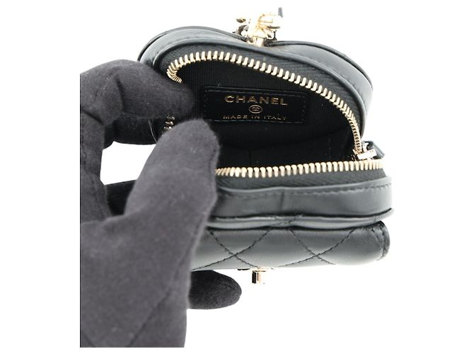 Charm per borsa Chanel Matelassé Heart Nero - vista 5