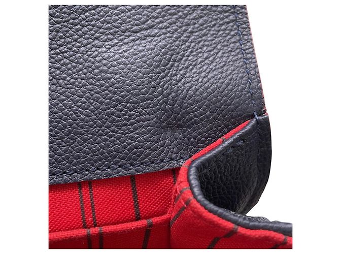 Borsa Louis Vuitton Monogram Empreinte Pochette Métis MM Rosso - vista 14