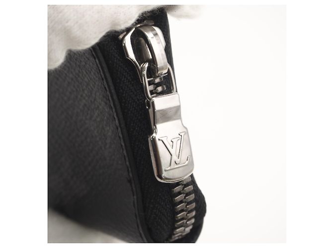 Louis Vuitton Monogram Eclipse Coin Case Black - view 10