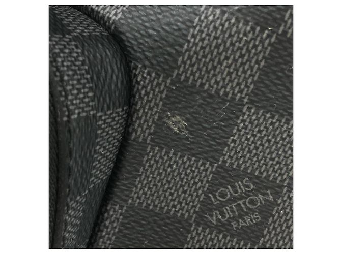 Zaino Louis Vuitton Damier Graphite Utility Nero - vista 5