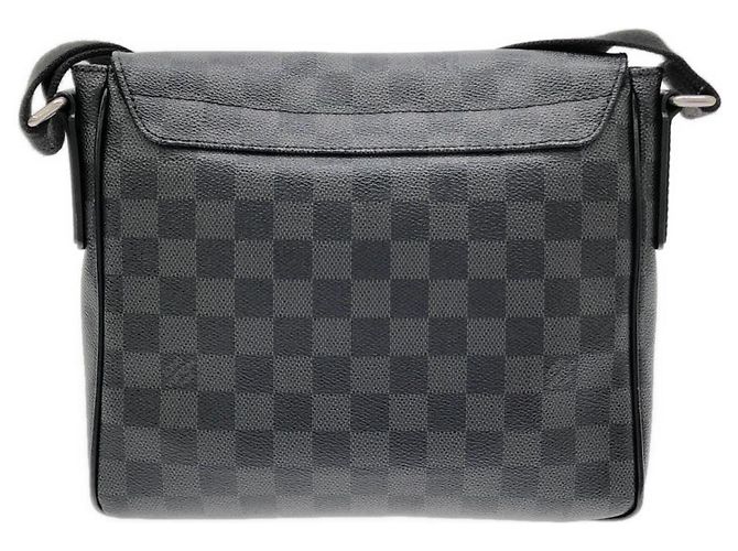 Borsa a tracolla Louis Vuitton Damier Graphite District PM Damier ebene - vista 2