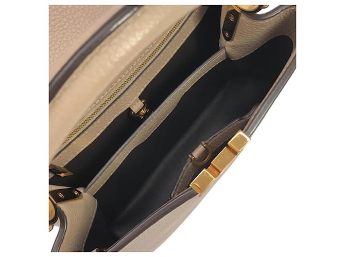 Borsa Louis Vuitton Capucines BB - vista 9