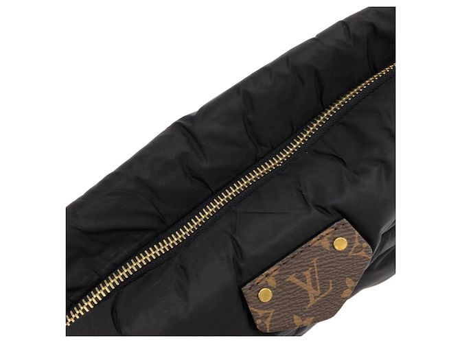 Louis Vuitton LV Pillow Maxi Multi Pochette Accessoires Nero Fuschia - vista 5