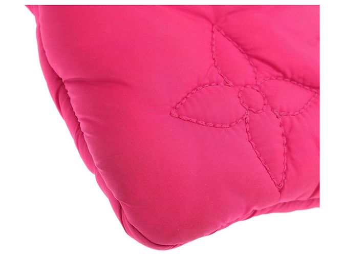 Louis Vuitton LV Pillow Maxi Multi Pochette Accessoires Nero Fuschia - vista 8