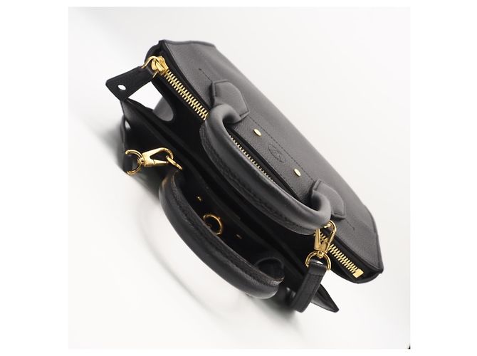 Borsa Louis Vuitton Taurillon City Steamer PM Noir Nero - vista 10