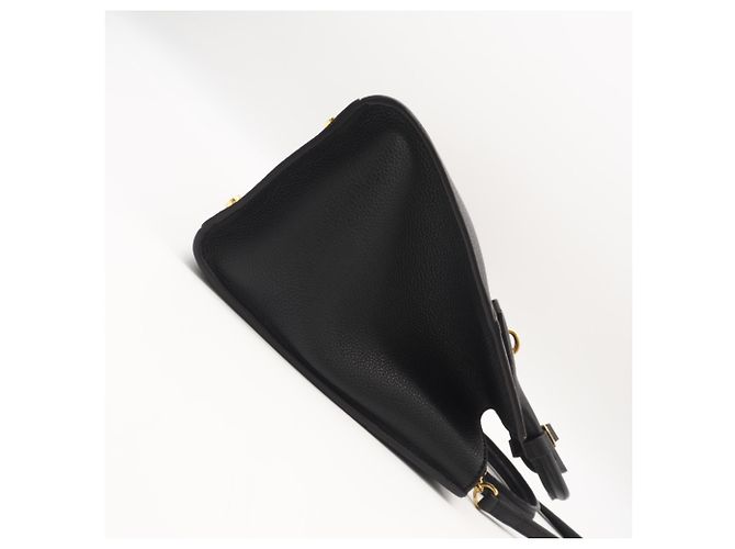 Borsa Louis Vuitton Taurillon City Steamer PM Noir Nero - vista 9