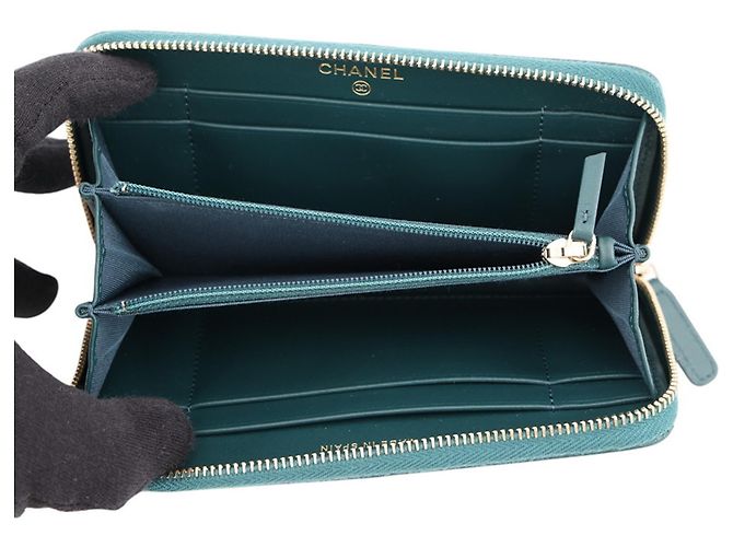 Chanel Long Wallet aus dunkelgrünem Leder - Ansicht 4