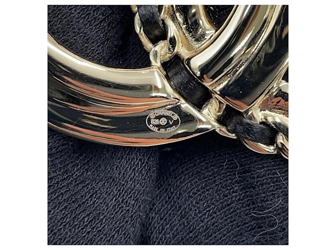 Spilla Chanel con il logo Coco Nero D'oro - vista 7