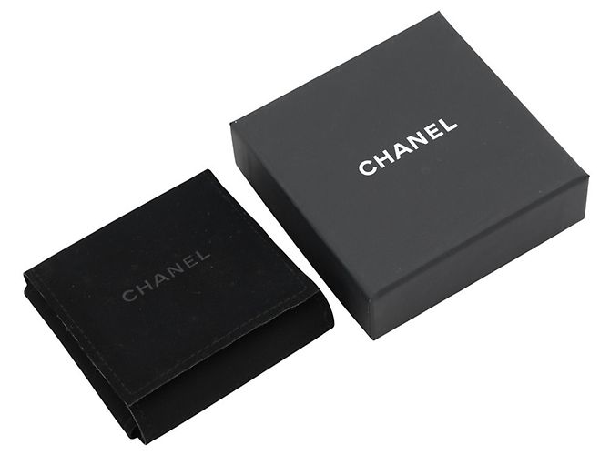 Spilla Chanel oro con strass e pelle D'oro - vista 10