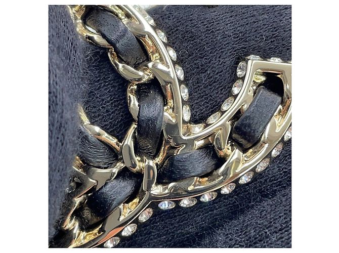 Spilla Chanel oro con strass e pelle D'oro - vista 6