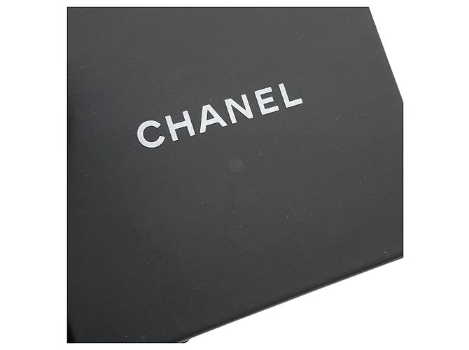 Spilla Chanel oro con strass e pelle D'oro - vista 8