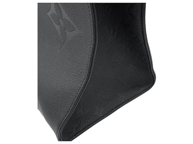 Borsa Tote Louis Vuitton Monogram Empreinte OnTheGo GM Nero - vista 8