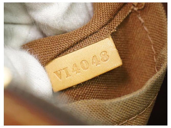 Louis Vuitton Odeon Monogram Canvas MM Braun - Ansicht 7