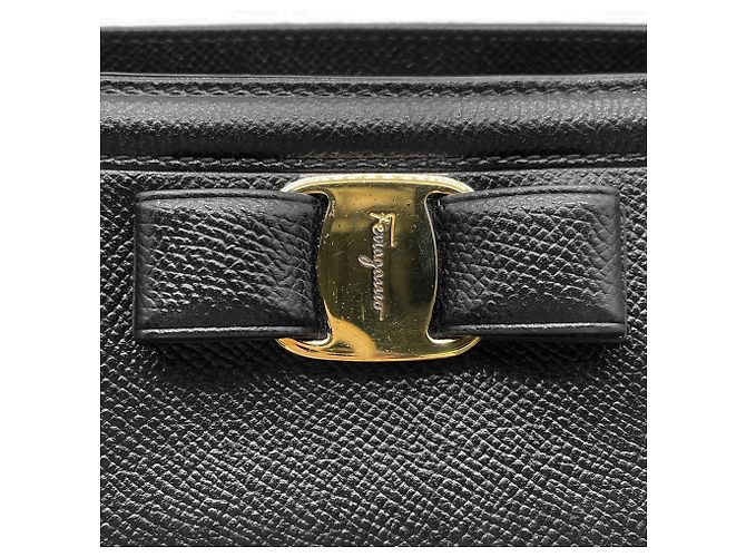 Borsa a tracolla con catena Vara Ribbon Salvatore Ferragamo Nero - vista 11