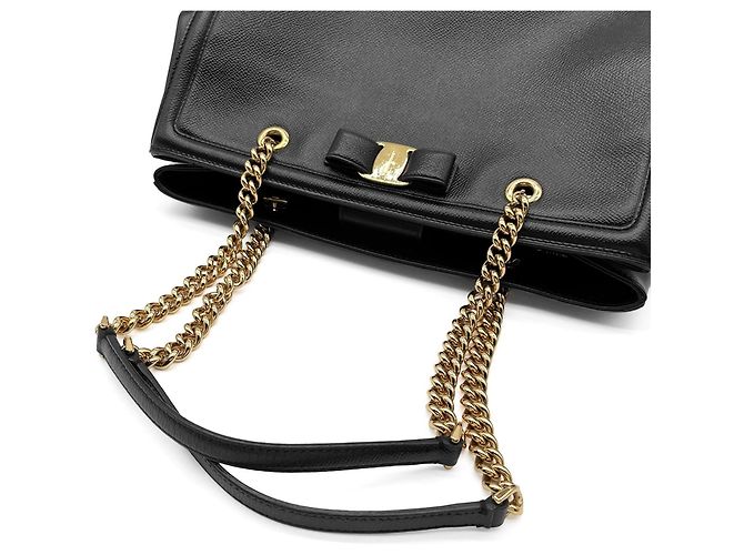 Borsa a tracolla con catena Vara Ribbon Salvatore Ferragamo Nero - vista 6