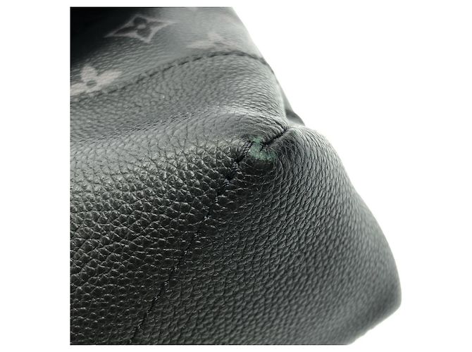 Louis Vuitton Monogram Eclipse Saumur Messenger Schultertasche Schwarz - Ansicht 4