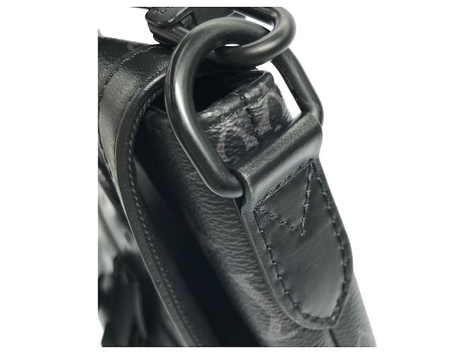 Louis Vuitton Monogram Eclipse Saumur Messenger Schultertasche Schwarz - Ansicht 6