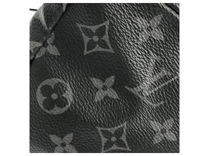 Borsa Cabas Louis Vuitton Monogram Eclipse Light Nero - vista 3