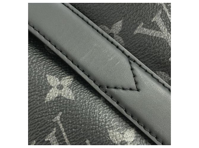 Borsa Cabas Louis Vuitton Monogram Eclipse Light Nero - vista 4