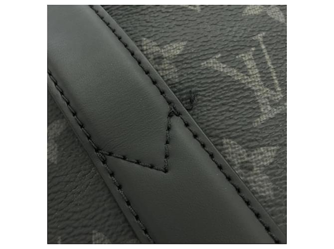 Borsa Cabas Louis Vuitton Monogram Eclipse Light Nero - vista 6