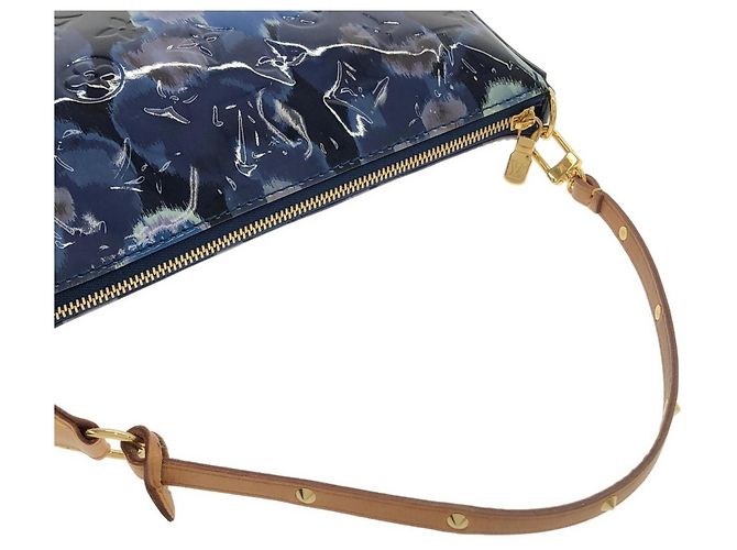 Pochette Accessoires Louis Vuitton Monogram Vernis Flower Ikat Blu - vista 8
