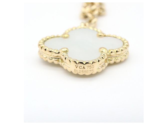 Bracciale charm Lucky Alhambra di Van Cleef & Arpels Marrone Bianco D'oro Verde - vista 4