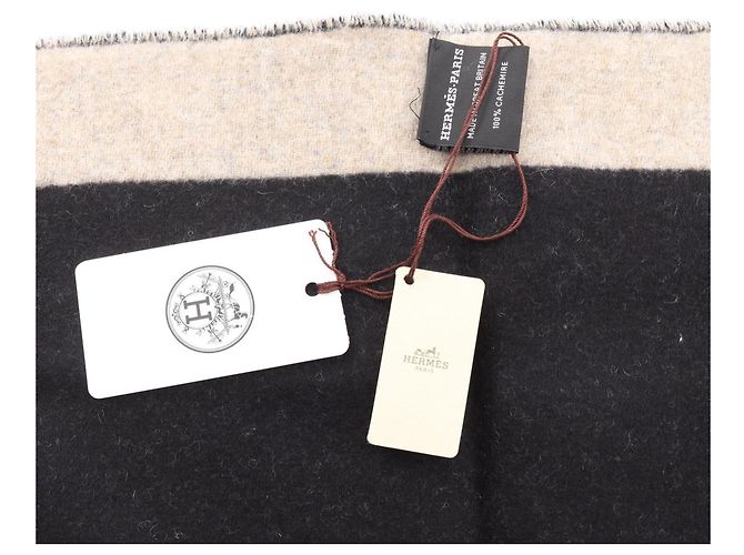 Hermès Sciarpa in cashmere Love Story Hermes Nero Beige - vista 4