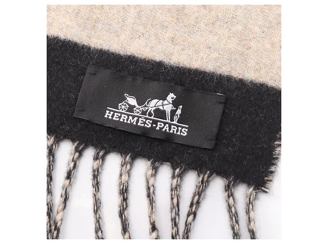 Hermès Sciarpa in cashmere Love Story Hermes Nero Beige - vista 6