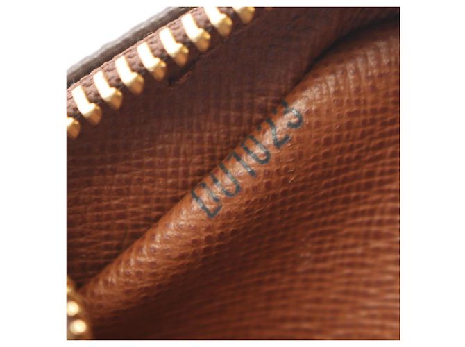 Borsa a Spalla Louis Vuitton Marly Bandoulière Monogram Marrone - vista 5