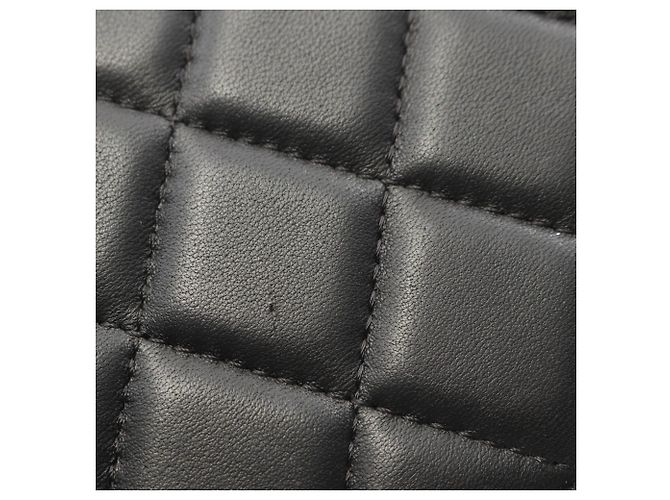 Chanel Matelassé Bi-fold Long Wallet aus schwarzem Lammleder - Ansicht 11