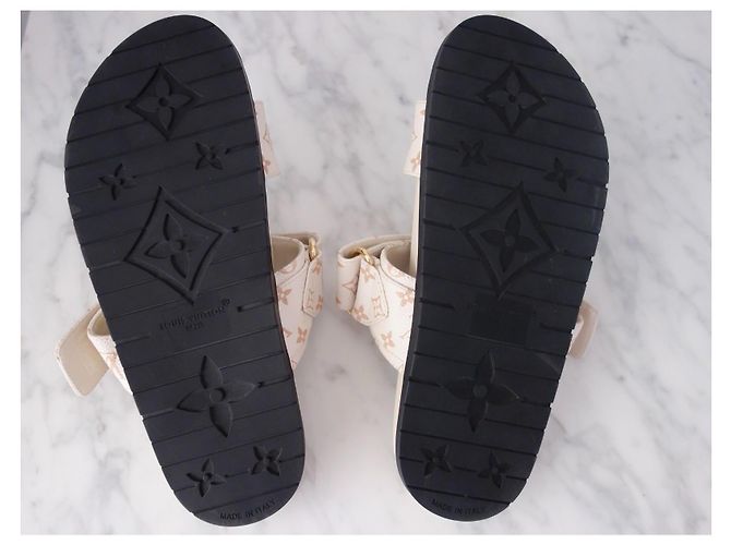 Louis Vuitton Monogram Sandalen aus weißem und beigem Leder - Ansicht 7