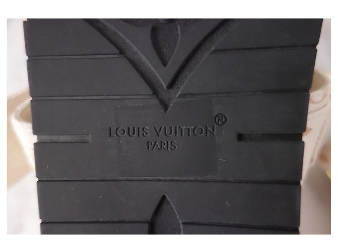 Louis Vuitton Monogram Sandalen aus weißem und beigem Leder - Ansicht 8