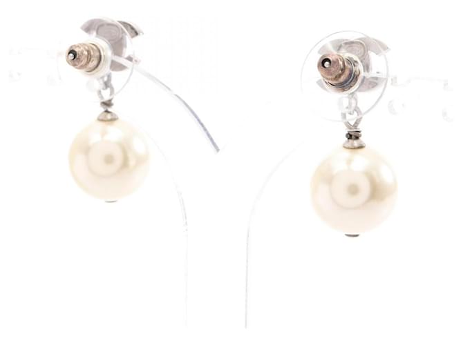 Orecchini pendenti Chanel Coco Mark D'oro Crudo - vista 2