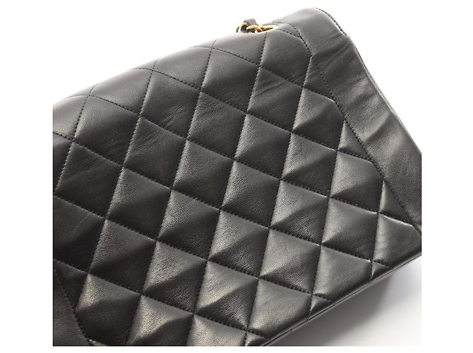 Borsa a tracolla Chanel Matelassé Diana Flap Nero - vista 11