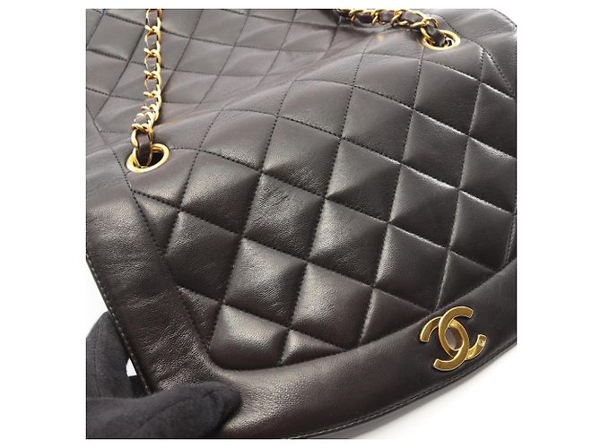 Borsa a tracolla Chanel Matelassé Diana Flap Nero - vista 12