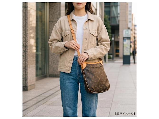 Borsa a Spalla Louis Vuitton Odeon PM Monogram Marrone - vista 14