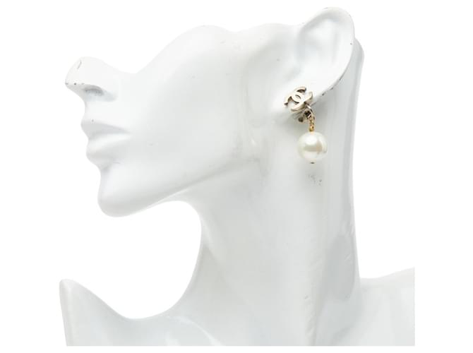 Orecchini a clip Chanel Coco Mark Swing Bianco D'oro - vista 5