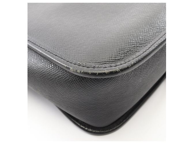 Borsa a tracolla Louis Vuitton Andrey Taiga Ardoise Nero Grigio - vista 12