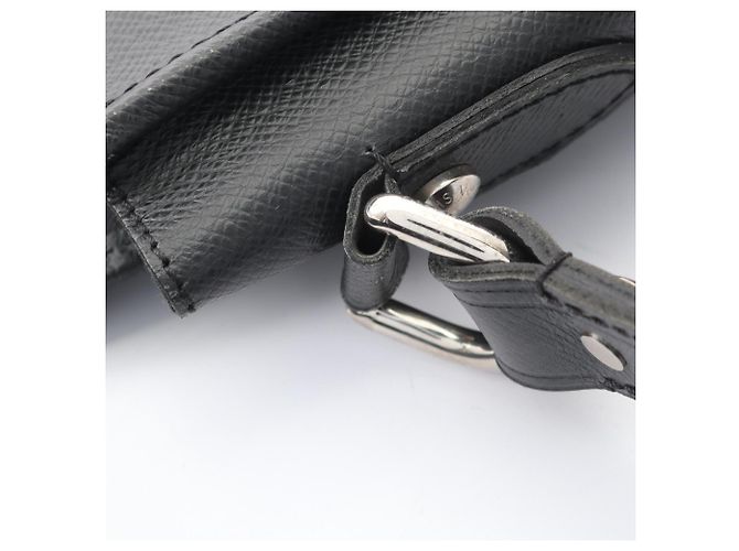 Borsa a tracolla Louis Vuitton Andrey Taiga Ardoise Nero Grigio - vista 13
