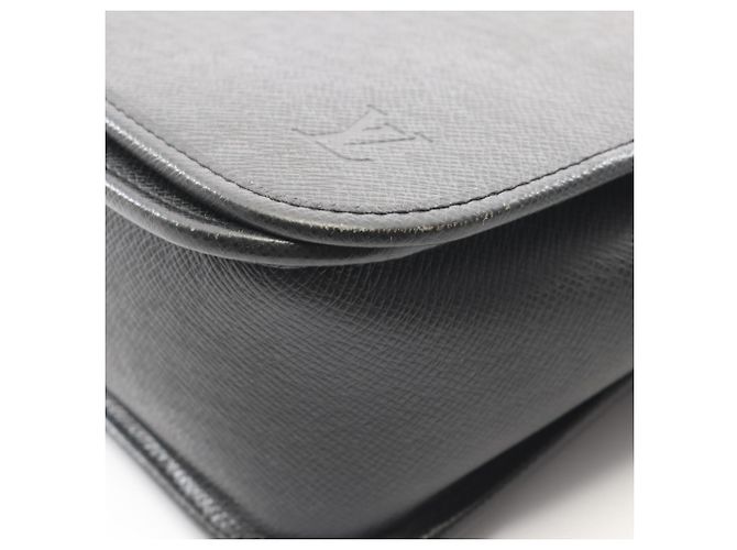 Borsa a tracolla Louis Vuitton Andrey Taiga Ardoise Nero Grigio - vista 8