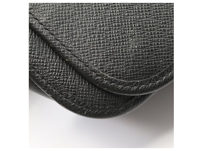 Borsa a tracolla Louis Vuitton Andrey Taiga Ardoise Nero Grigio - vista 9