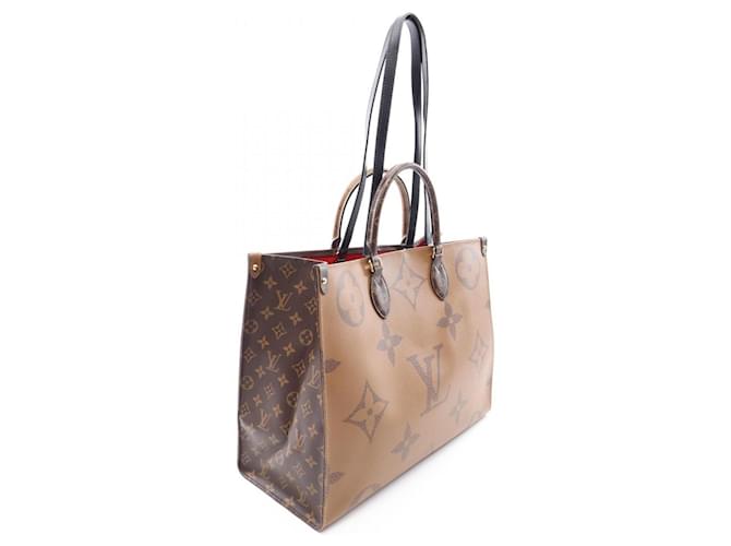 Borsa Louis Vuitton OnTheGo GM Monogram Giant/Reverse Marrone - vista 2