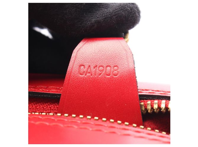 Borsa a spalla Louis Vuitton Voltaire Epi Castilian Red Rosso - vista 5
