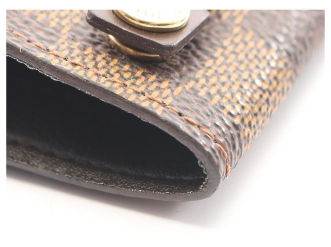 Louis Vuitton Clochette PM Damier Ebene Llavero Castaño - vista 6