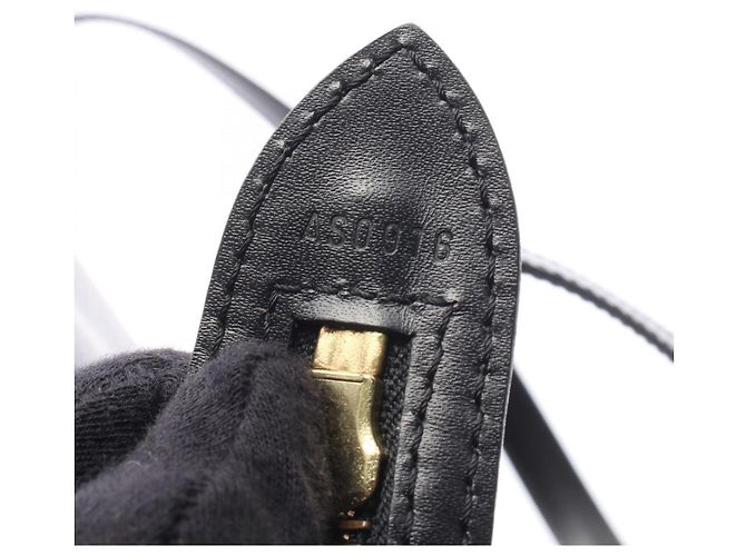 Borsa a tracolla Louis Vuitton Saint Jacques Shopping Epi Noir Nero - vista 5