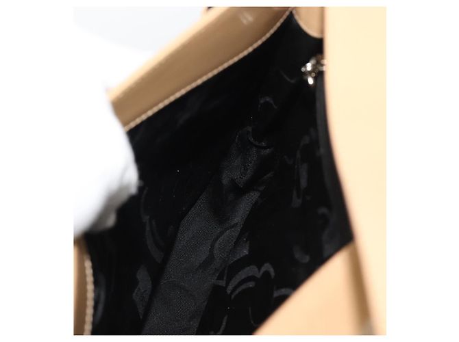 Borsa a Spalla Salvatore Ferragamo Gancini in Pelle Vernice Beige Argento Auth 195268 - vista 18