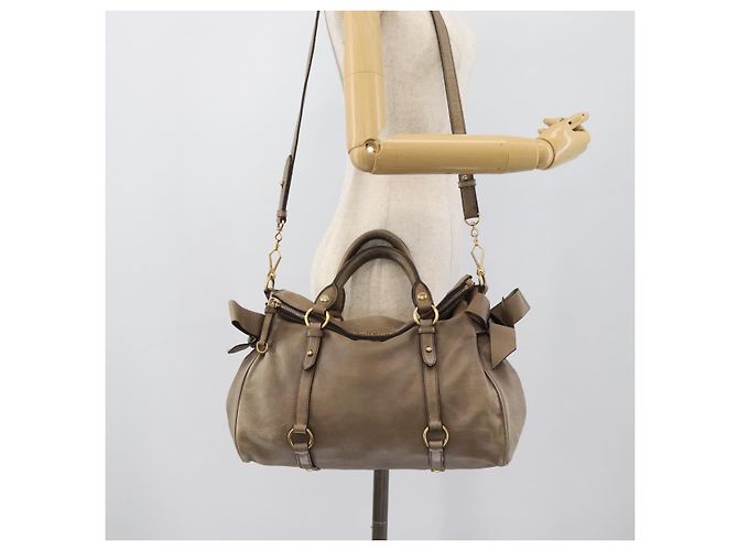 Borsa Miu Miu in pelle 2way Marrone Oro Auth 194733V D'oro - vista 25