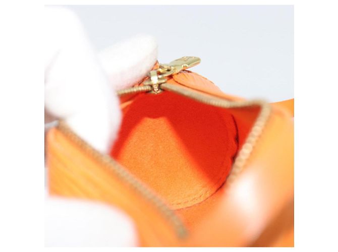 LOUIS VUITTON Epi Soufflot Pouch Accessory Pouch Orange Mandarin LV Auth 191498A Naranja Gris - vista 18