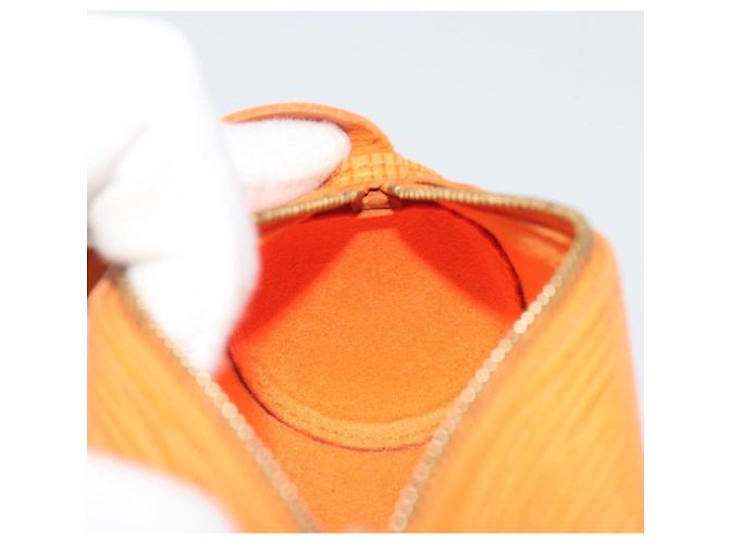 LOUIS VUITTON Epi Soufflot Pouch Accessory Pouch Orange Mandarin LV Auth 191498A Naranja Gris - vista 19