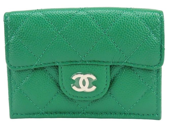 Cartera tríptico de piel de becerro granulada verde Chanel - vista 2